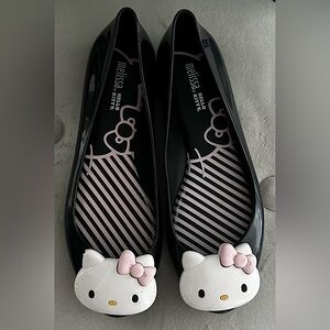 Melissa ballet flats with Hello Kitty face at toe. Black. Size 9M (EU 40)